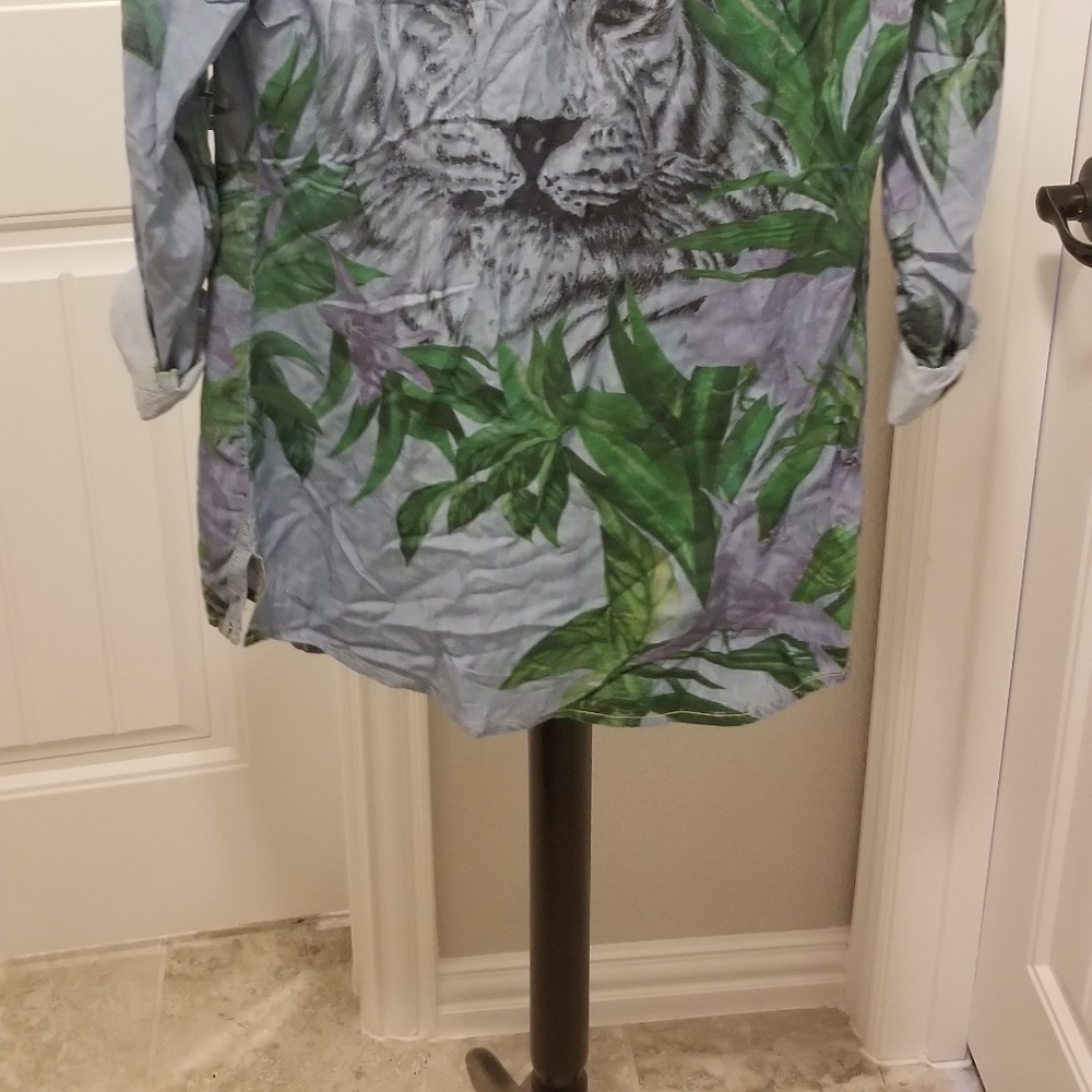 Palm and tiger chambray top - Picture 4 of 5